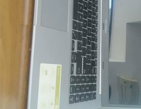 华硕无双笔记本电脑，15.6寸大屏，12代...