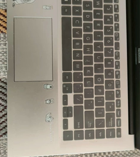 华硕笔记本，95新，原装适配器，无维修，无...