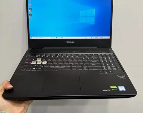 华硕飞行堡垒 i7 9代处理器  16G运...