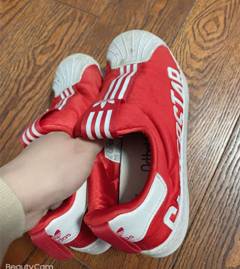 34码阿迪运动鞋 感兴趣的话点“我想要”和...