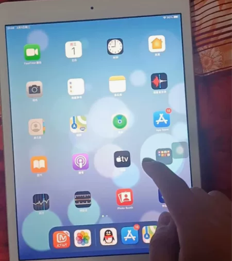 纯自用ipad7(2019)贴了钢化膜。内...