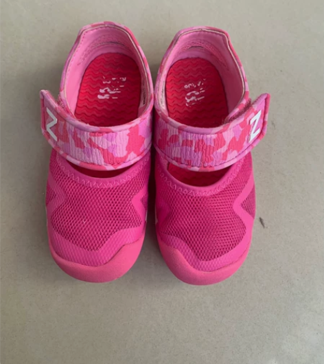 Newbalance新百伦女童鞋27.5码...