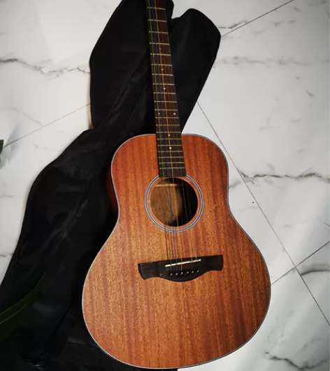 750入的练手吉他，换了一把新吉他，便宜出...