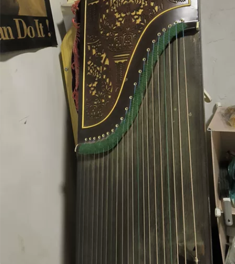 古筝 九九新 之前学古筝自用 没用多长时间...