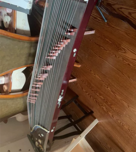 闲置古筝 几乎全新成色也好 可以议价 感兴...