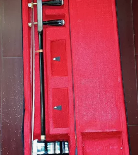 自己买的二胡，学了一段时间没学会觉的好难，...