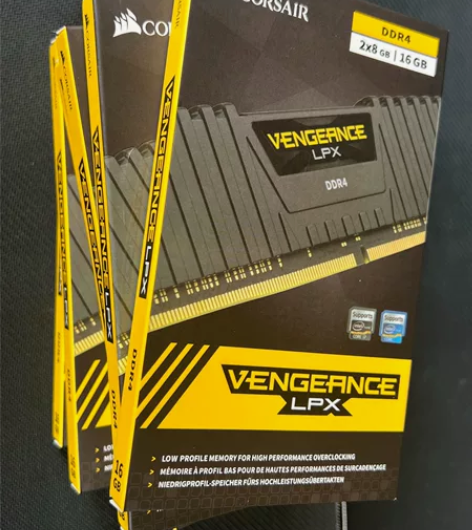 海盗船内存条8G3600 DDR4 16G...