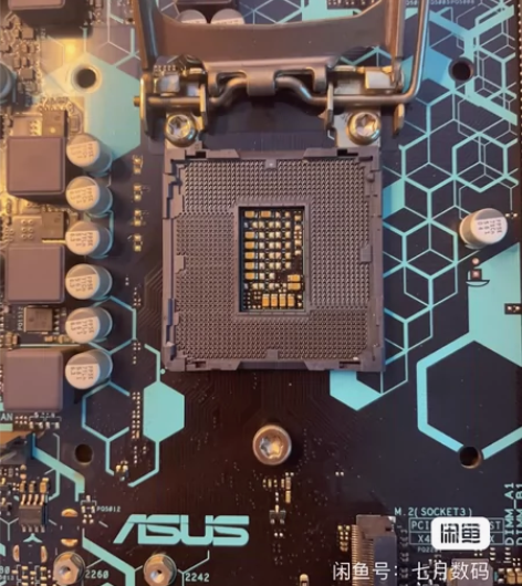 华硕主板b250m-kylin 挡板在 成...