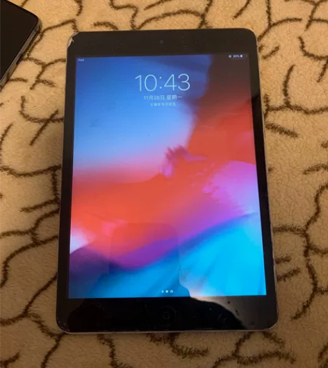 ipadmini2，16g 成色战损 屏幕...