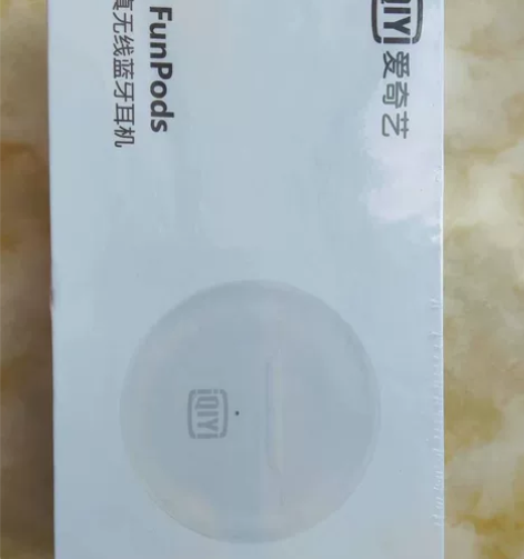 爱奇艺真无线蓝牙耳机全新，塑料膜在，有意私...