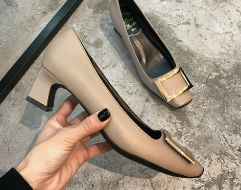 橙子李法式升级版早春方扣单鞋女粗跟方头通勤