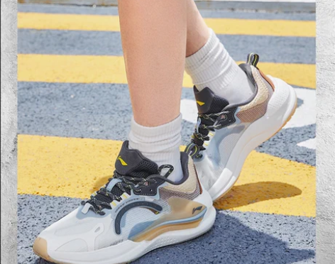 李宁男子星火3科技beng跑步鞋2022秋...