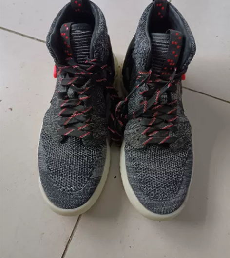 乔丹篮球鞋，40码有需要的带走 感兴趣的话...