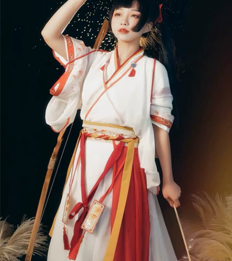 宿问，白露汉服，l码，有喜欢的直接可以下单...