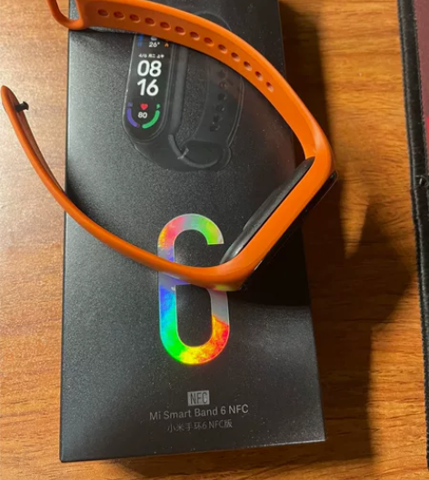 小米手环6nfc，功能正常，屏幕左上角一处...