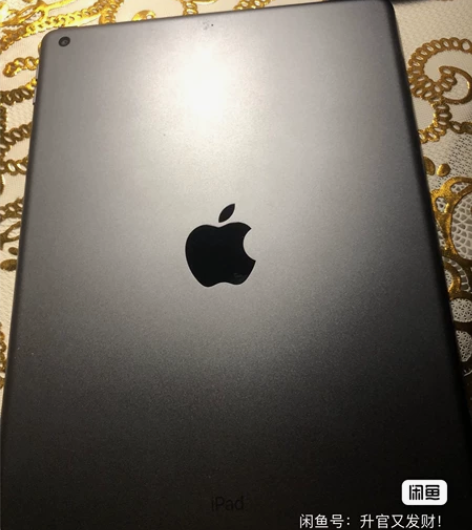 自用iPad8代128G，一直带壳使用，无...