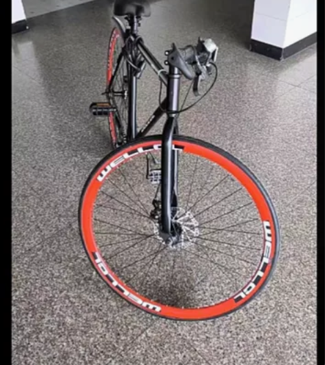 死飞自行车男实心胎活飞双碟刹轻便公路自行车...