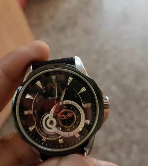 天王手表，轻微使用痕迹八五新吧，走时精准，...