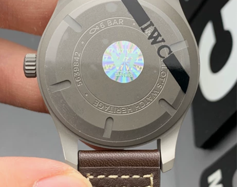 手表真假鉴定万国马克十八系列V7马克十八M...