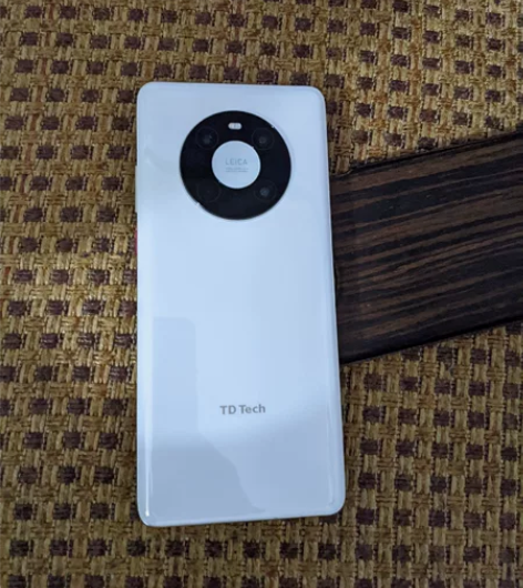 华为mate40，8+256，换过外屏，换...