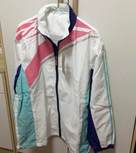 江大校服无校徽版本，有全新的包装袋和吊牌 ...