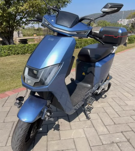 台铃小冠鹰95新72V电动车新国标电动自行...