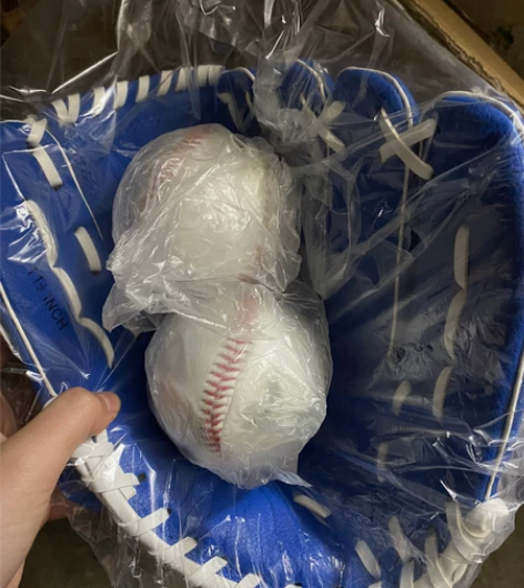 全新垒球棒球头盔 垒球5r/个 头盔98r 新旧程度：未使用...