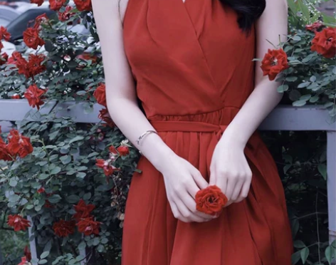 Blue+Vintage挂脖赫本复古港风裙...