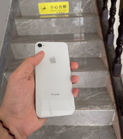 iPhone8 256g稀有白色 性价比高...