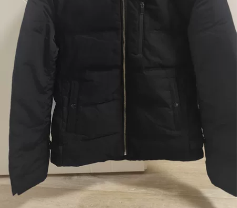 男士羽绒服，185码，每次干洗，很干净。胸...