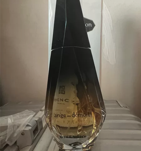 Givenchy纪梵希魔幻天使edp香水5...