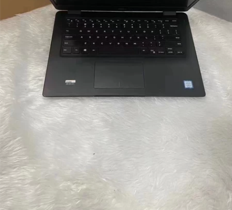 出台戴尔商务本，全套带包装盒，全国联保一年...