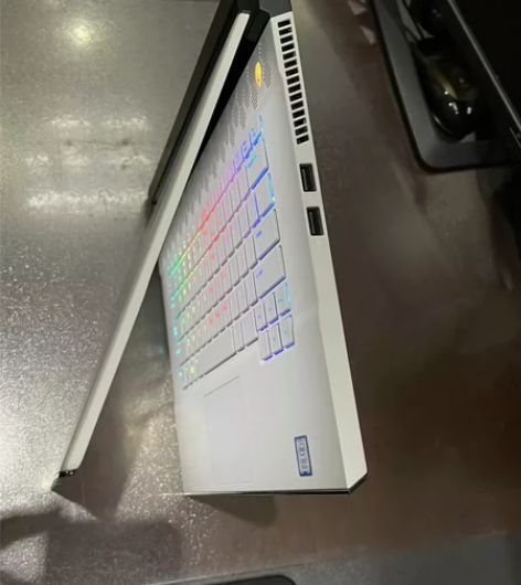 外星人m15r2笔记本，i7-9750H六...