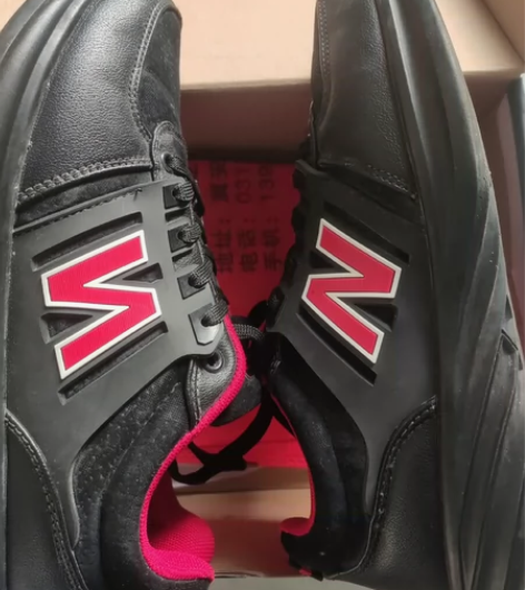 男士休闲运动鞋，鞋子太多，买来仅穿一个钟，...