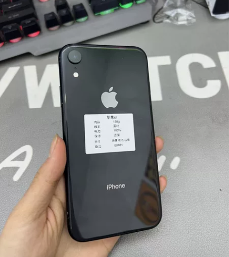 苹果xr 128g 国行,换过原屏 后摄,...