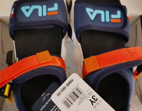 FILA 斐乐童鞋 感兴趣的话点“我想要”...