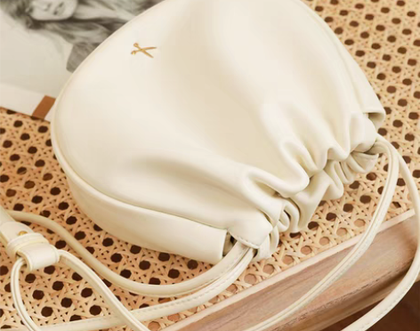 转卖【划算价】Somay云朵包包2021新...