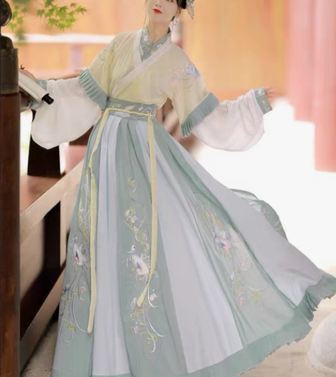 转卖淡坑出 汉服 仙楚姬家的  青鸾羽 浅...