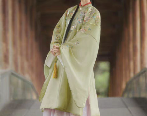 转卖司南阁原创【弄小玉】明制汉服女立领粉紫...