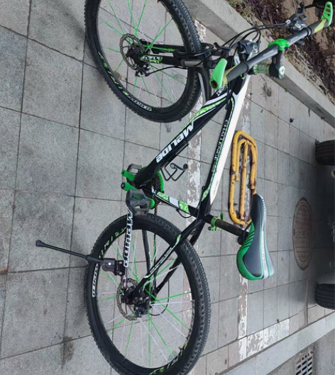 山地自行车,品相如图,有意江南实地看车!3...