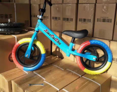 包邮大促销，儿童平衡车无脚踏双轮滑行学步溜...