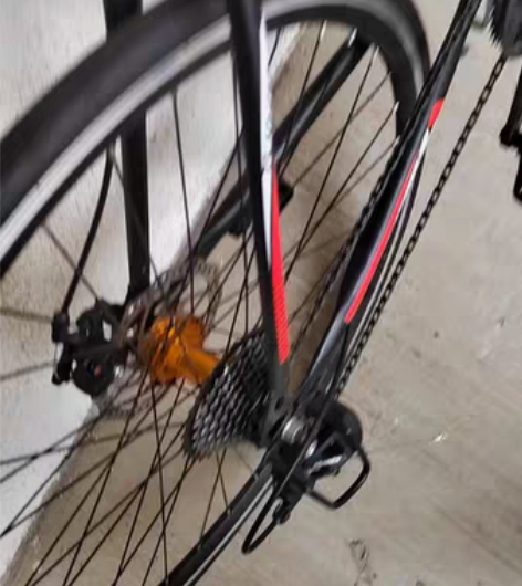 公路自行车 自用，因为要换学校了， 出售，...