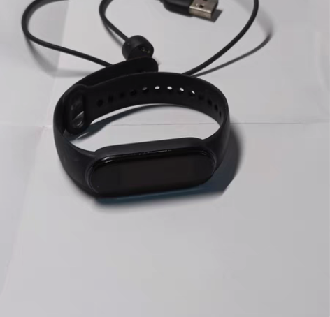 小米手环5nfc版，带充电线，功能一切正常...