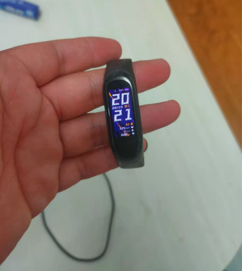 包邮因换了新款使用,处理旧品小米手环5,有...