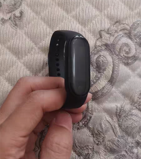 包邮小米手环5NFC版黑色 表盘没有任何划...