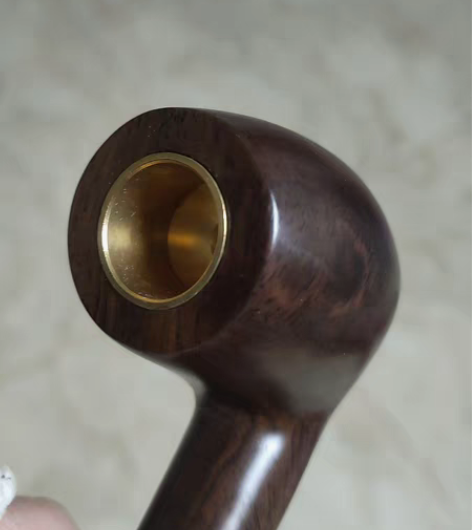 转卖实木烟斗 用过几次，残留烟味，轻微划痕...
