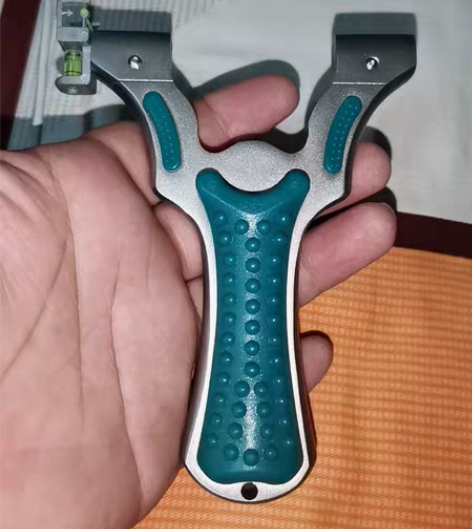 包邮不锈钢快压免绑扁皮弹弓1把  弓太多了...