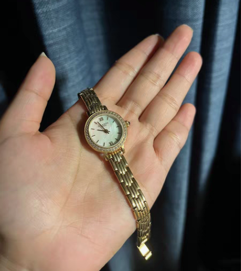 转卖Lola Rose小金表 手表女满天星...