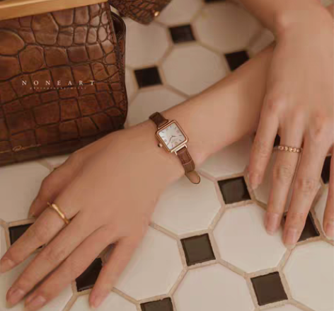 包邮全新小棕表Lola女士rose玫瑰时尚...