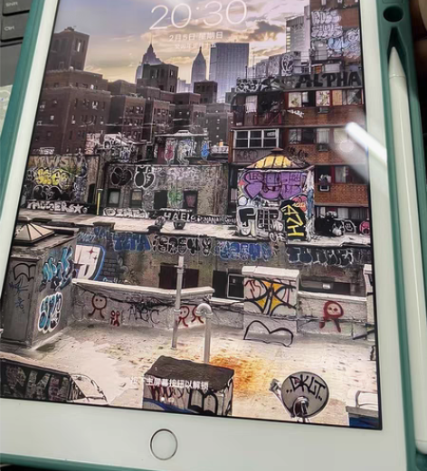 2020款11月买的ipad基础款32G。...